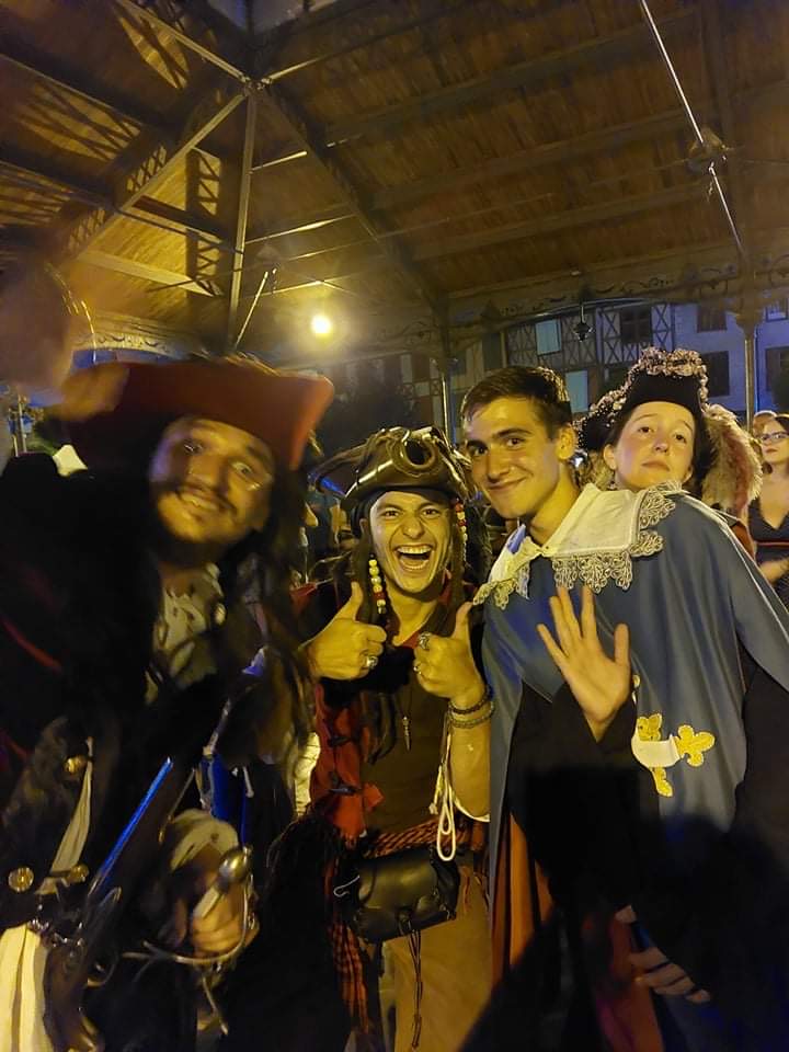 Fêtes historiques Mirepoix - Costumes Pirates
